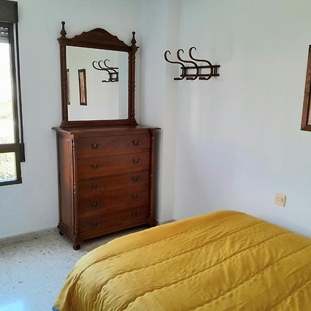 Room In Shared Apartment With Parking Almuñécar Kültér fotó