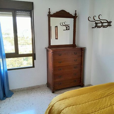 Room In Shared Apartment With Parking Almuñécar Kültér fotó