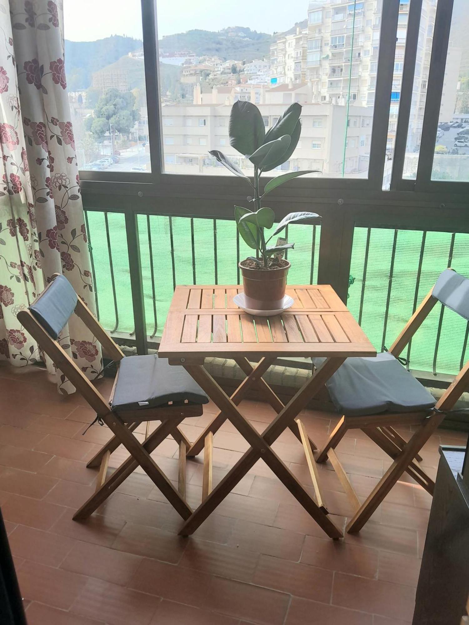 Room In Shared Apartment With Parking Almuñécar Kültér fotó